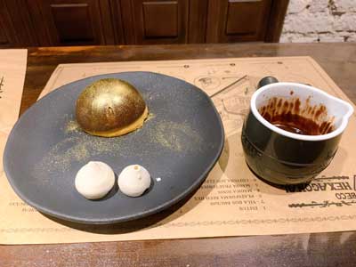 Pomo Dourado