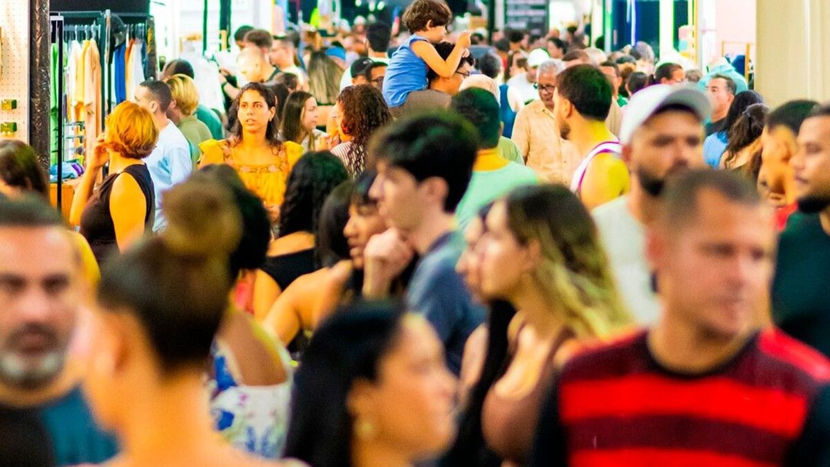 Exagerado: feira de outlet com mais de 80 marcas e descontos de até 90% ocupa o Pavilhão das Culturas Brasileiras, no Ibirapuera, até domingo